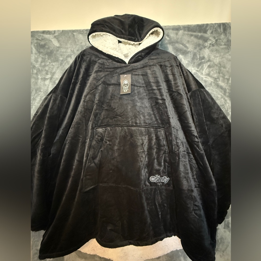 The Comfy Unisex Wearable Black Hoodie Blanket One Size Sherpa Lined brand new